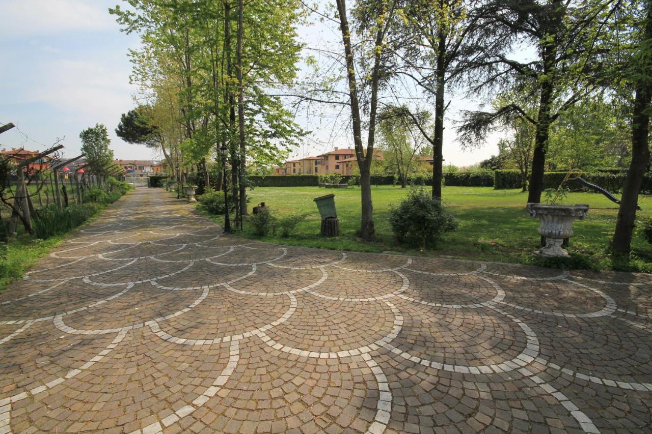 B&B Family First Capriate San Gervasio Exterior foto